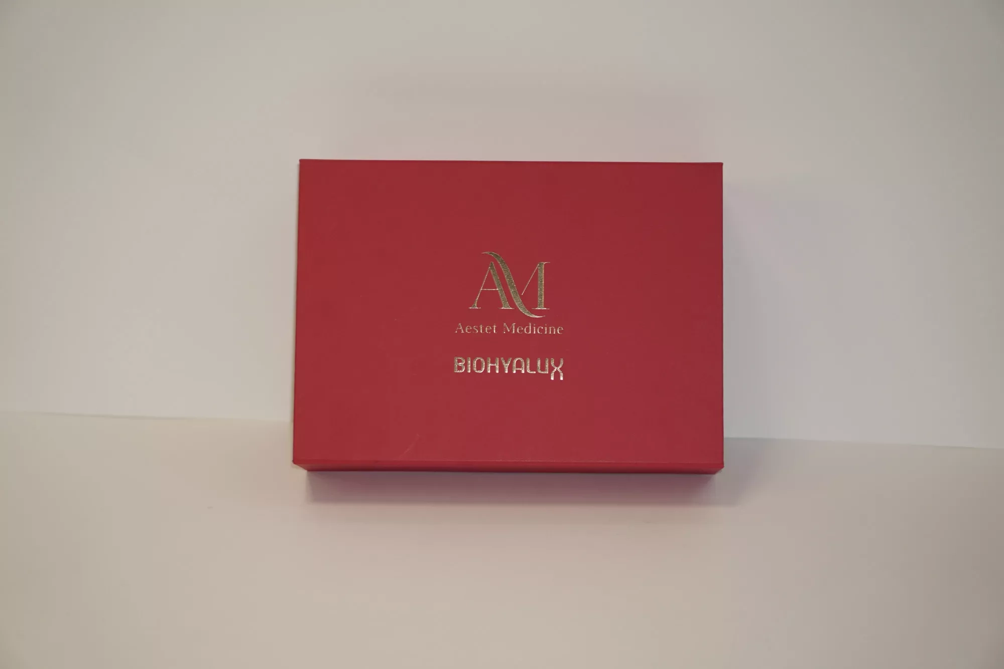 Коробка с магнитным клапаном и ложементом Коробка с магнитным клапаном и ложементом