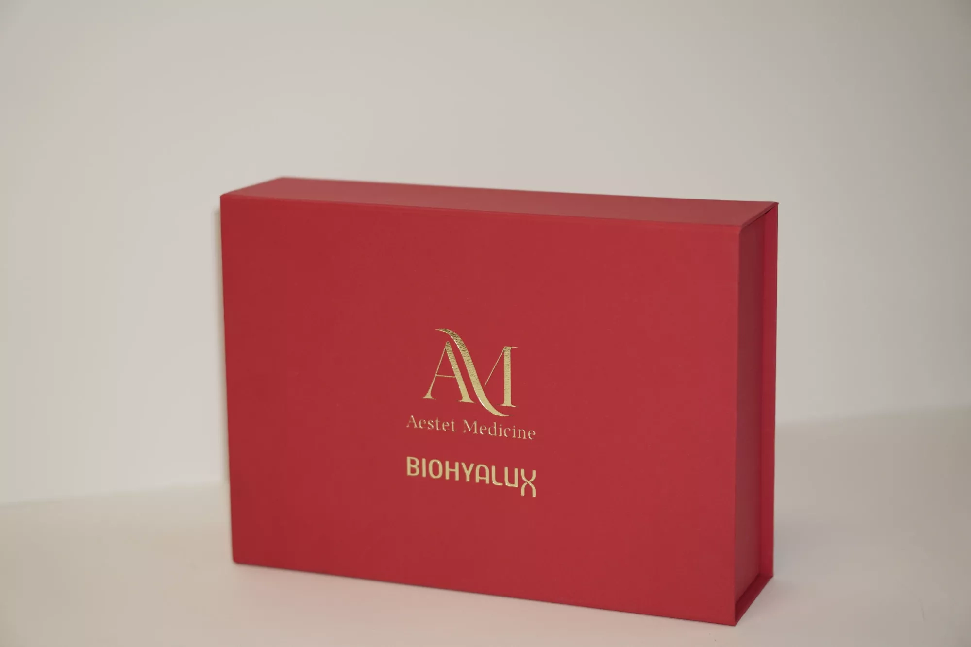 Коробка с магнитным клапаном и ложементом Коробка с магнитным клапаном и ложементом