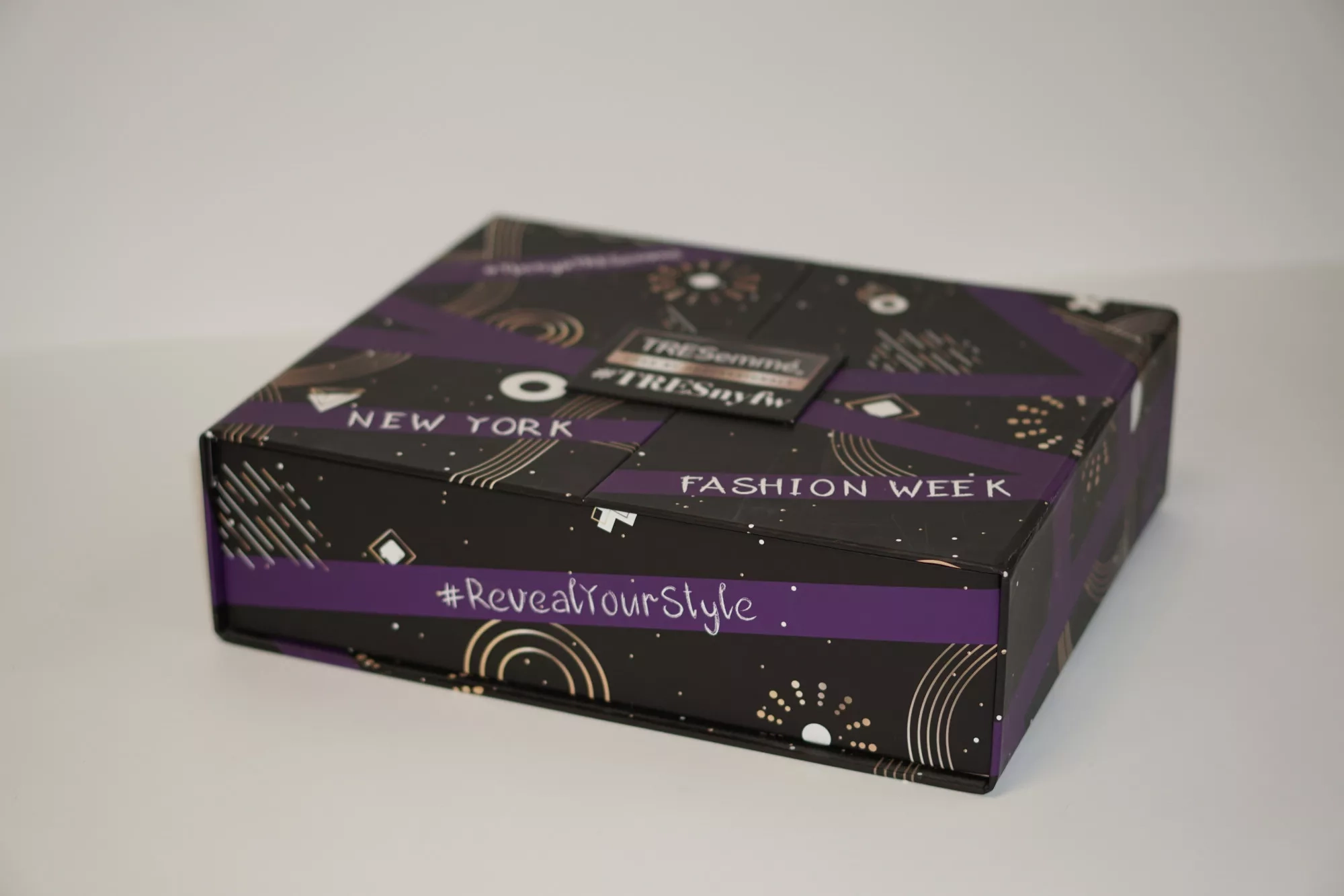 Коробка со створками на магнитах Коробка со створками на магнитах