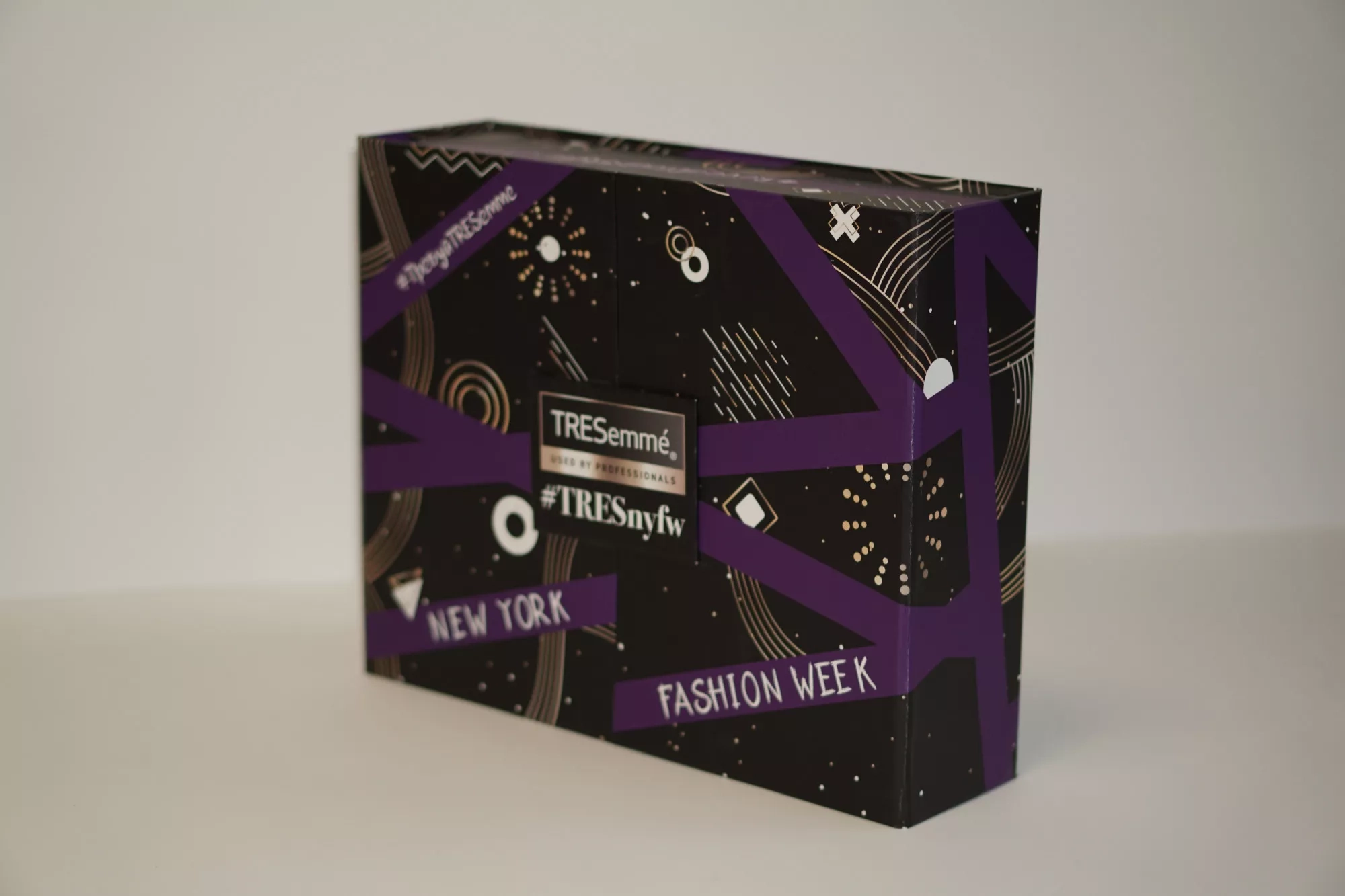 Коробка со створками на магнитах Коробка со створками на магнитах