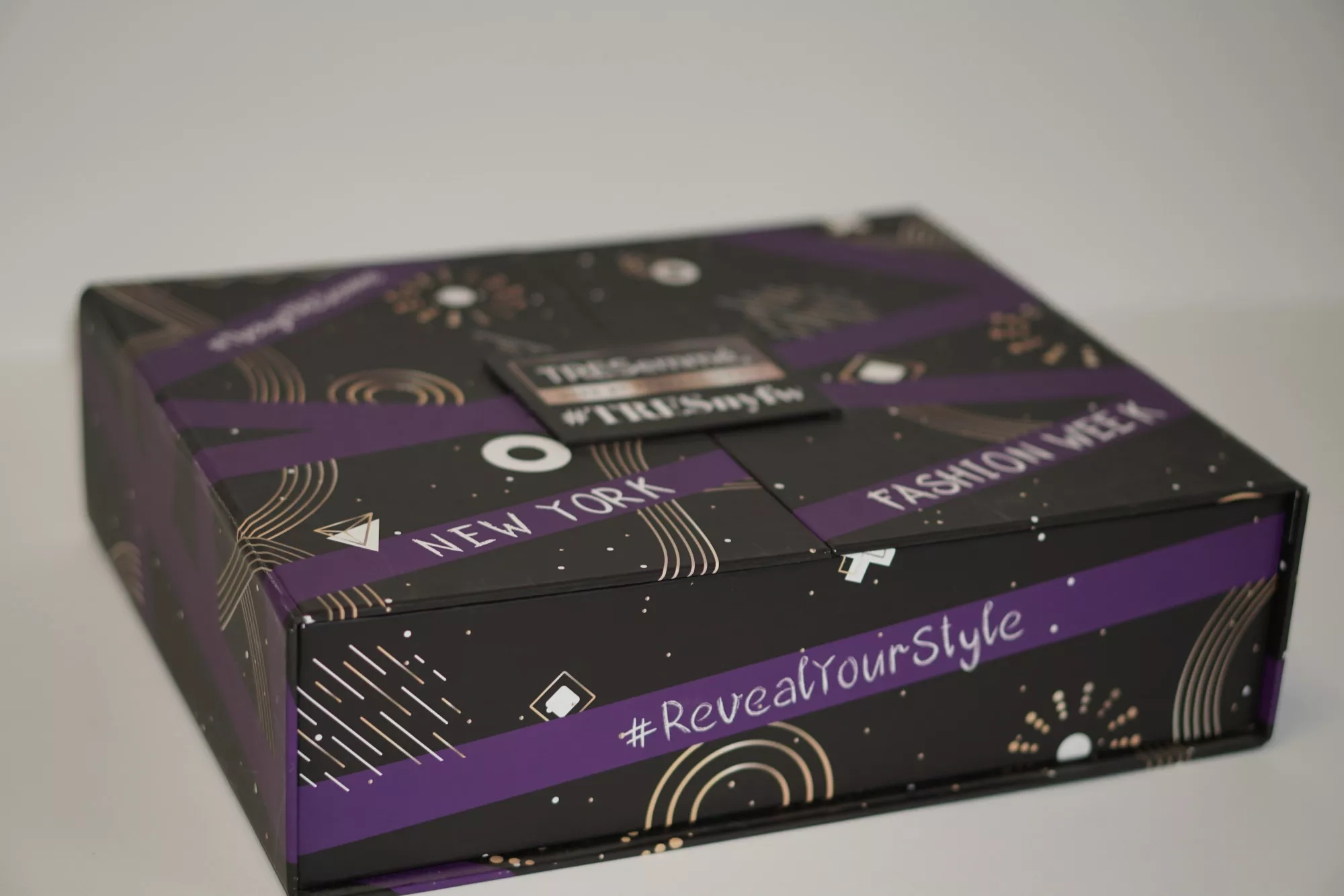 Коробка со створками на магнитах Коробка со створками на магнитах