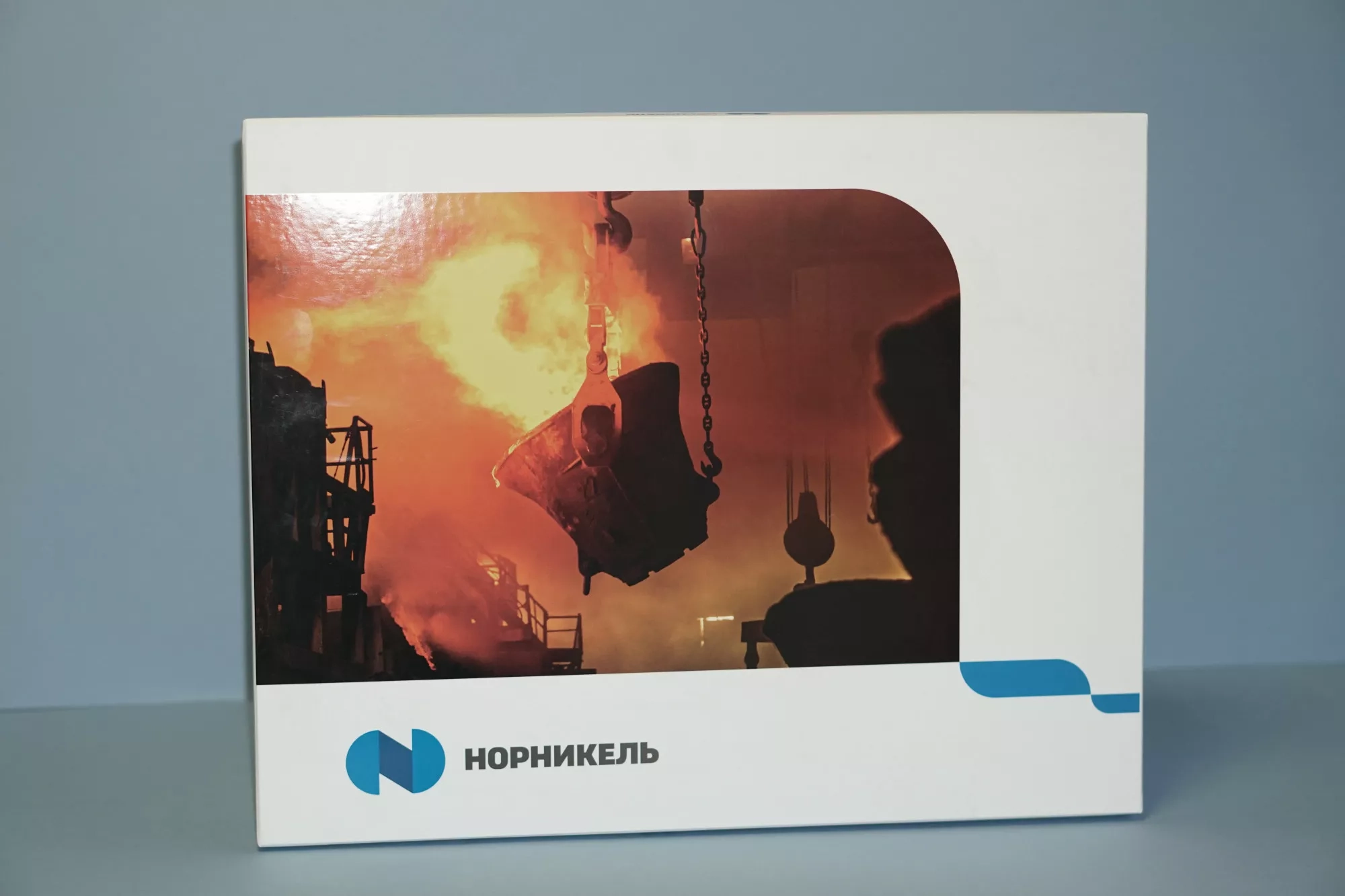 Коробка крышка-дно с полноцветной печатью Коробка крышка-дно с полноцветной печатью