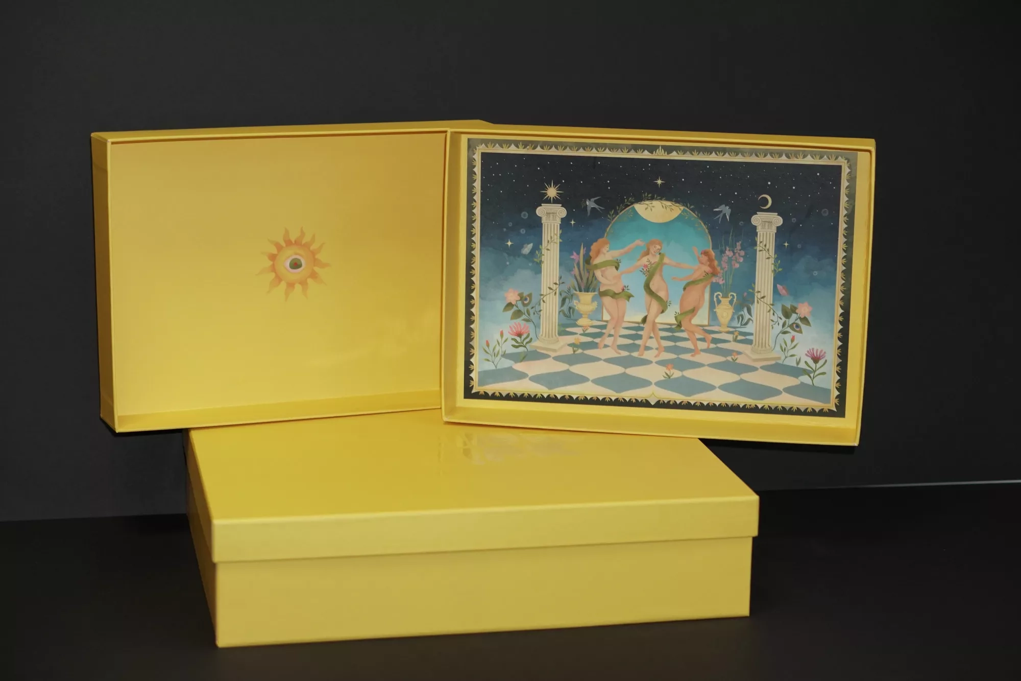 Коробка крышка-дно с полноцветной печатью Коробка крышка-дно с полноцветной печатью