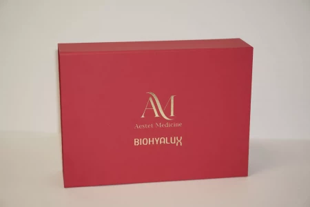 Коробка с магнитным клапаном и ложементом