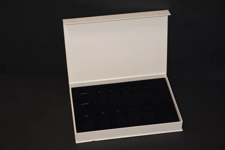 Коробка для промо-продукции с ложементом из пластика