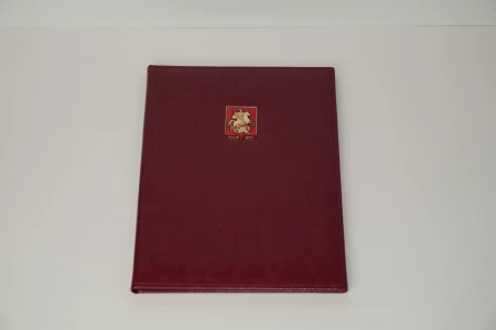 Адресная папка с шильдом